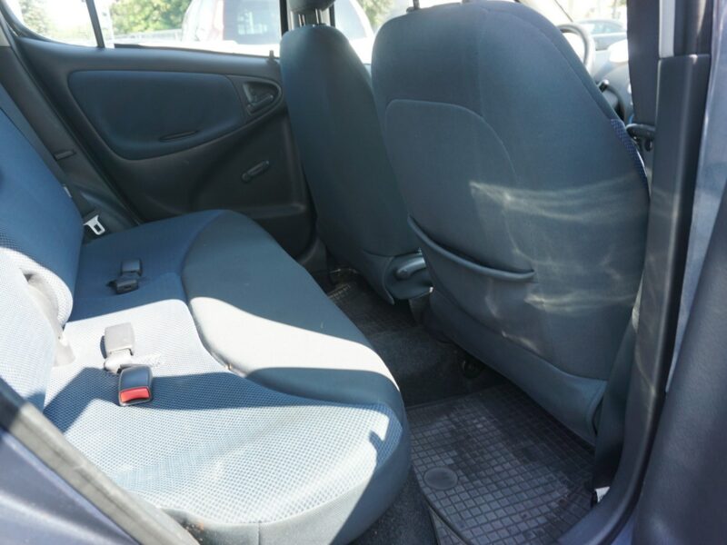 Toyota Yaris polski salon I (1999-2005)