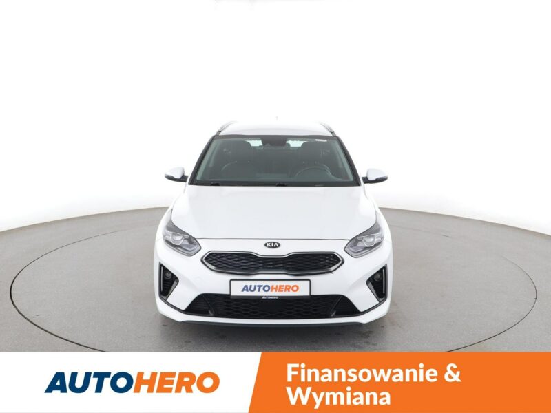 Kia Cee'd PHEV navi el. sterowane i ogrzewane fotele kamera i czujniki parkowani III (2018-)