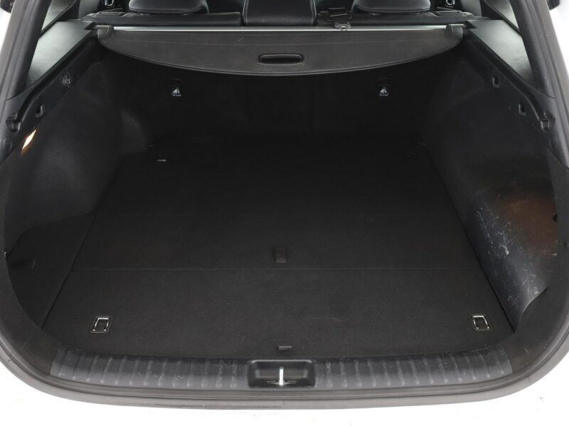 Kia Cee'd PHEV navi el. sterowane i ogrzewane fotele kamera i czujniki parkowani III (2018-)