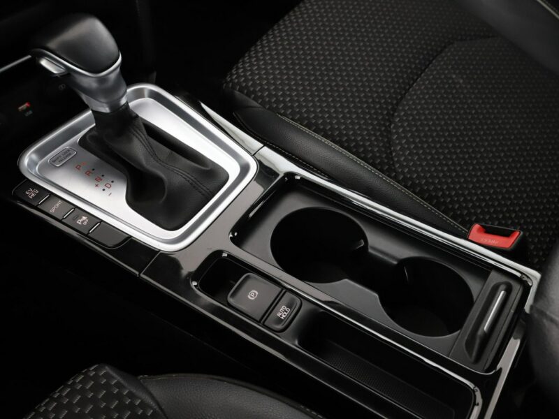 Kia Cee'd PHEV navi el. sterowane i ogrzewane fotele kamera i czujniki parkowani III (2018-)