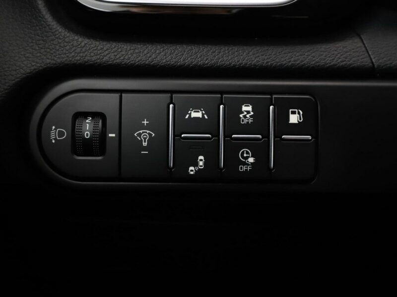 Kia Cee'd PHEV navi el. sterowane i ogrzewane fotele kamera i czujniki parkowani III (2018-)