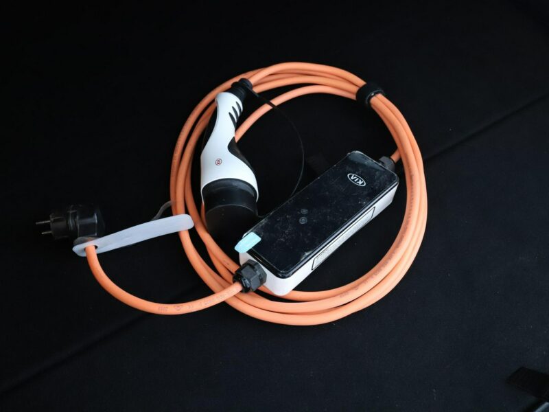 Kia Cee'd PHEV navi el. sterowane i ogrzewane fotele kamera i czujniki parkowani III (2018-)