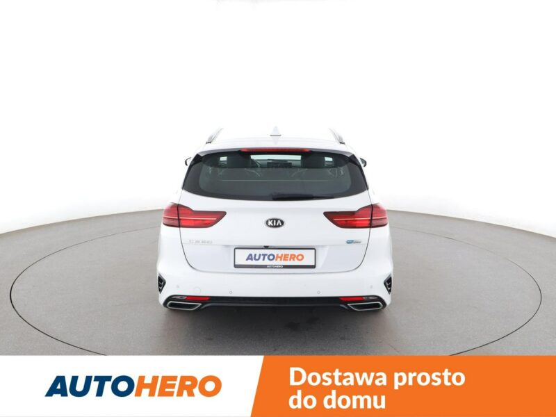 Kia Cee'd PHEV navi el. sterowane i ogrzewane fotele kamera i czujniki parkowani III (2018-)