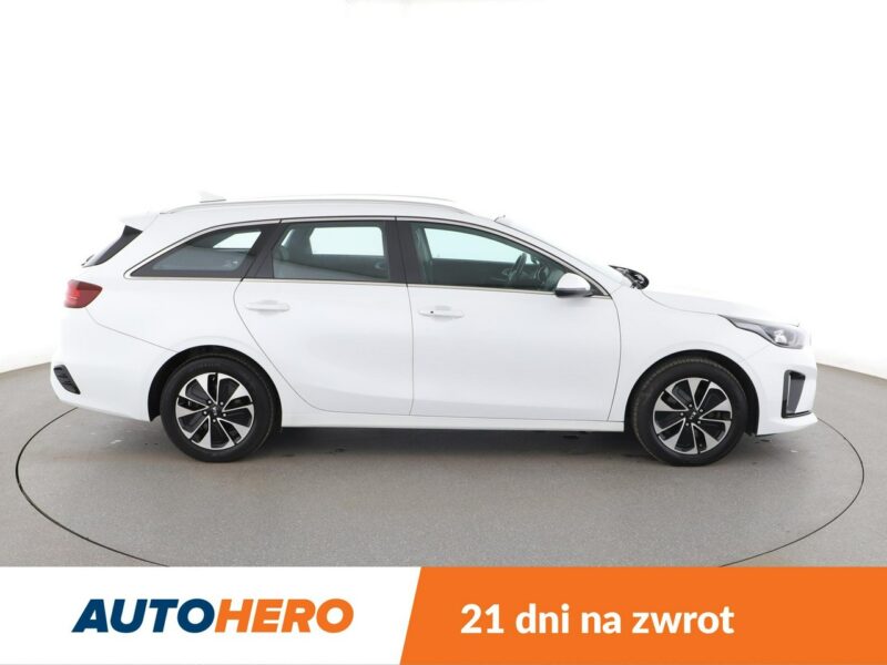 Kia Cee'd PHEV navi el. sterowane i ogrzewane fotele kamera i czujniki parkowani III (2018-)