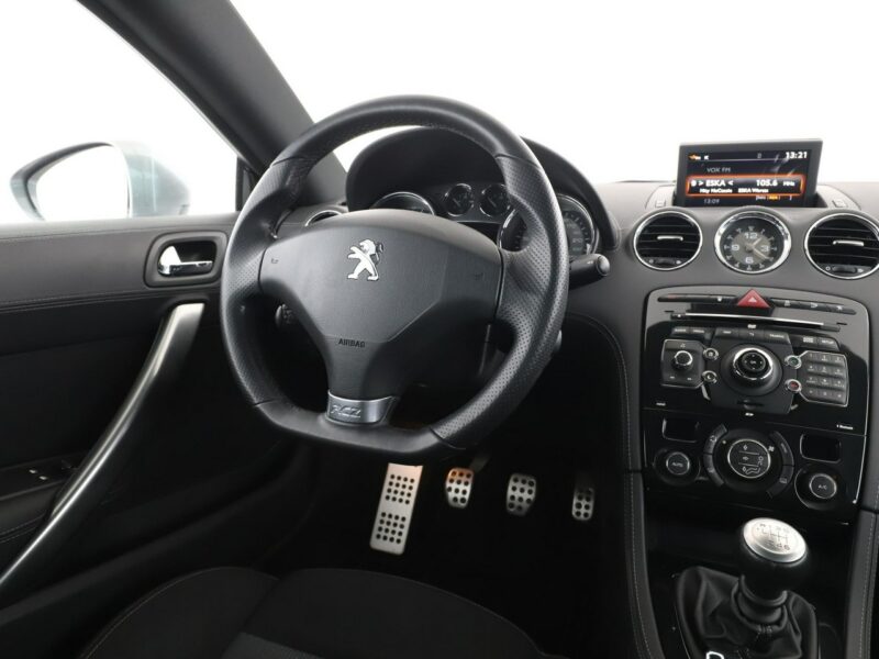 Peugeot RCZ GRATIS! Pakiet Serwisowy o wartości 800 zł!