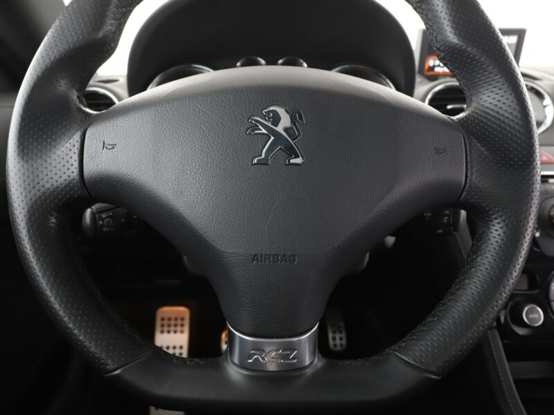 Peugeot RCZ GRATIS! Pakiet Serwisowy o wartości 800 zł!