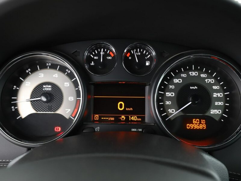 Peugeot RCZ GRATIS! Pakiet Serwisowy o wartości 800 zł!