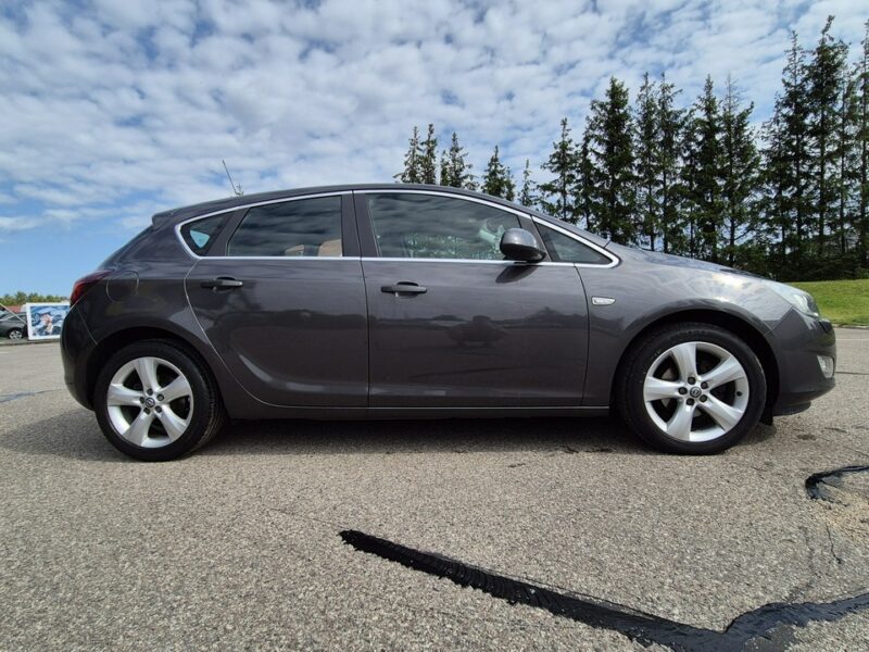 Opel Astra Opel Astra J Sport J (2009-2019)