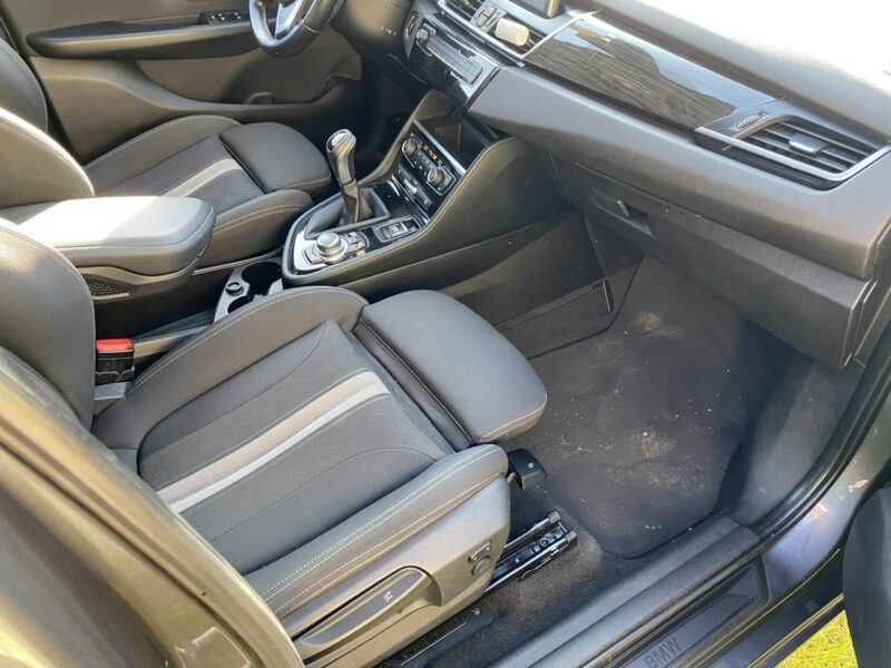 BMW Active Tourer Przebieg gwarantow,oryginalny lakier, nawigacja,klimatronik,parktronik