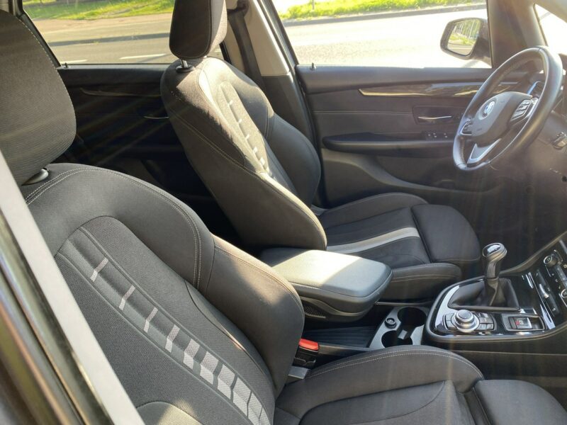 BMW Active Tourer Przebieg gwarantow,oryginalny lakier, nawigacja,klimatronik,parktronik