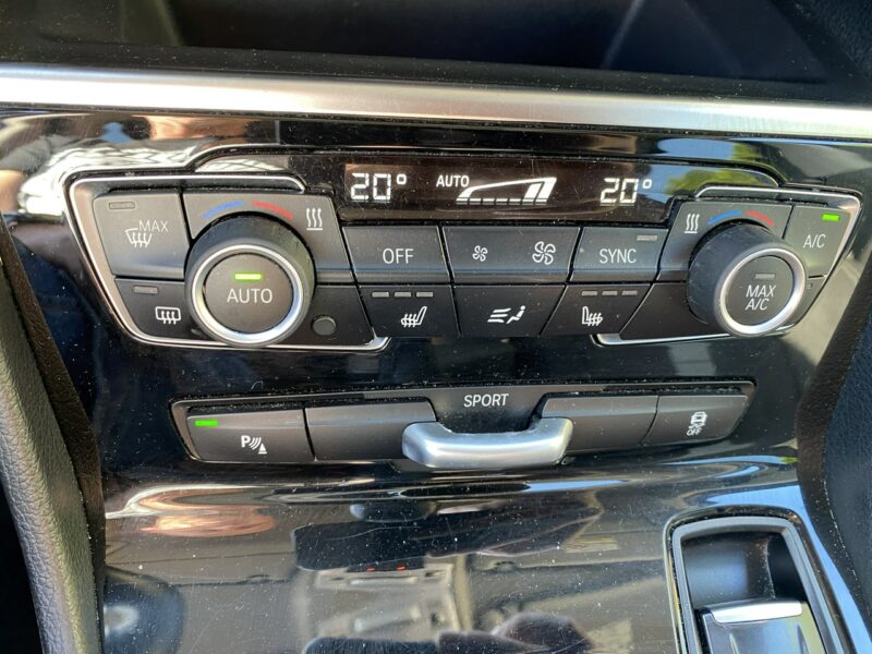 BMW Active Tourer Przebieg gwarantow,oryginalny lakier, nawigacja,klimatronik,parktronik