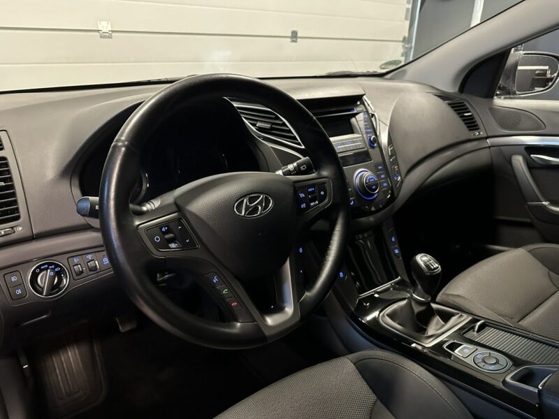 Hyundai i40 Hyundai I40 1.7 CRDI Kombi 16/17r Zadbany Po Opłatach Gwarancja Raty