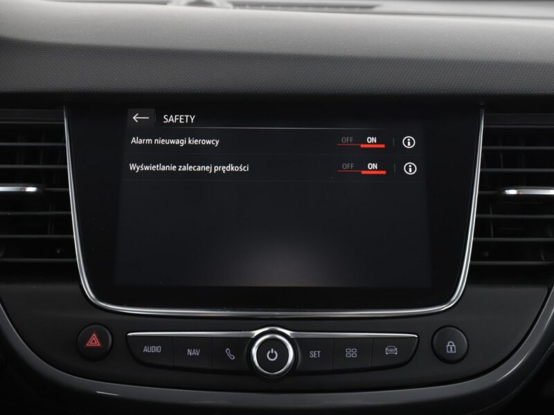 Opel Crossland X INNOVATION Klimatyzacja Tempomat Nawigacja Czujnik Deszczu PDC LED