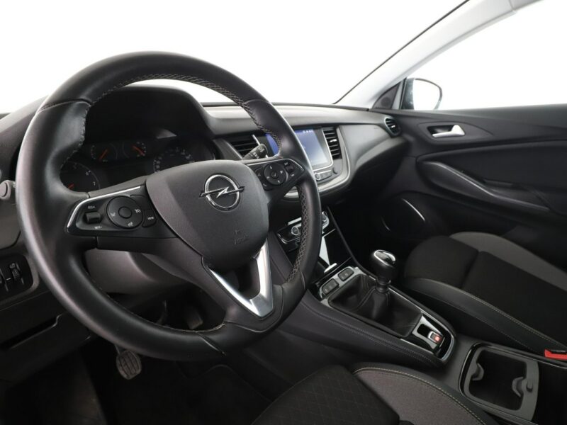 Opel Grandland X PDC klima auto temapomat navi bluetooth