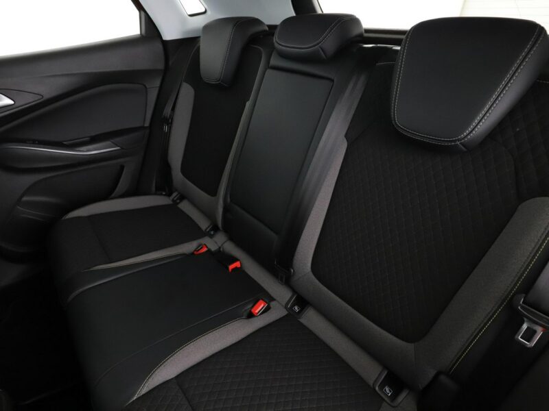 Opel Grandland X PDC klima auto temapomat navi bluetooth