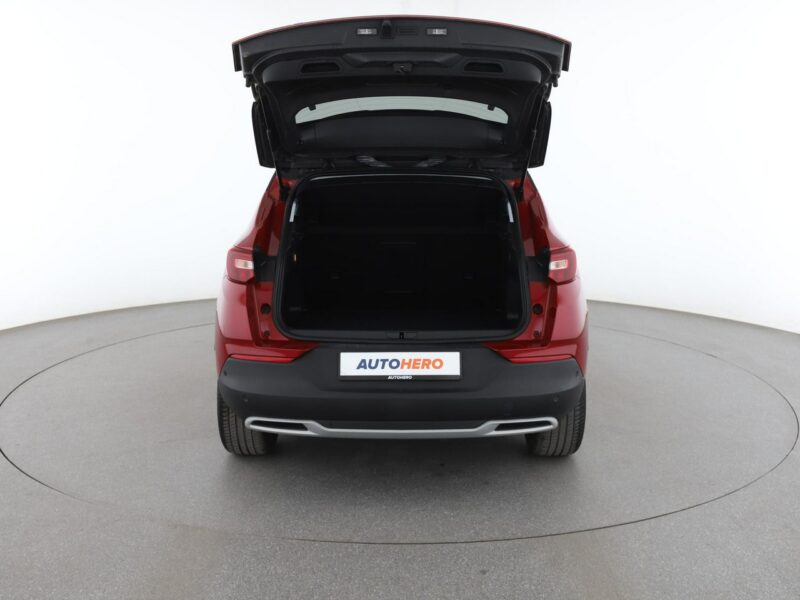 Opel Grandland X PDC klima auto temapomat navi bluetooth