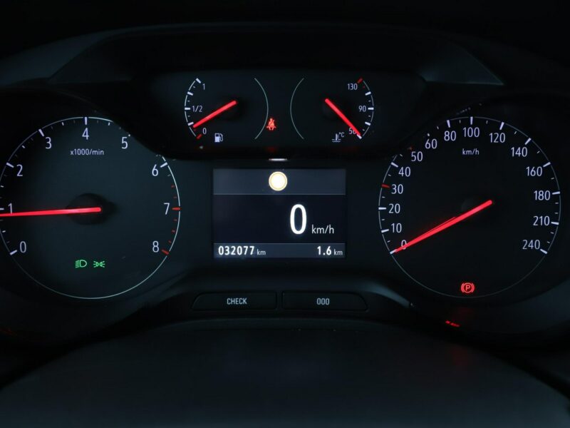 Opel Grandland X PDC klima auto temapomat navi bluetooth