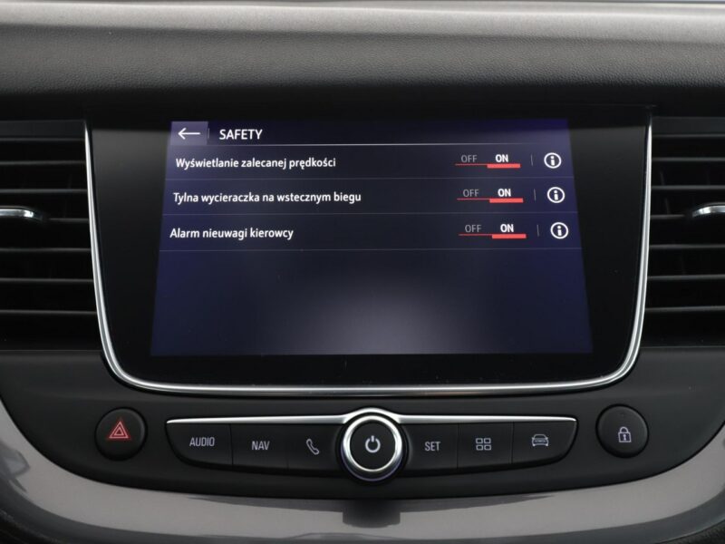 Opel Grandland X PDC klima auto temapomat navi bluetooth