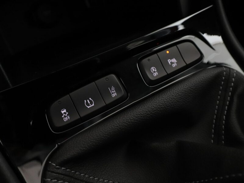 Opel Grandland X PDC klima auto temapomat navi bluetooth