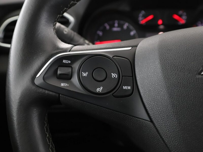 Opel Grandland X PDC klima auto temapomat navi bluetooth