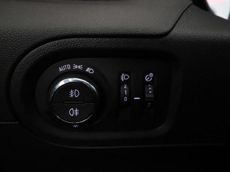 Opel Grandland X PDC klima auto temapomat navi bluetooth