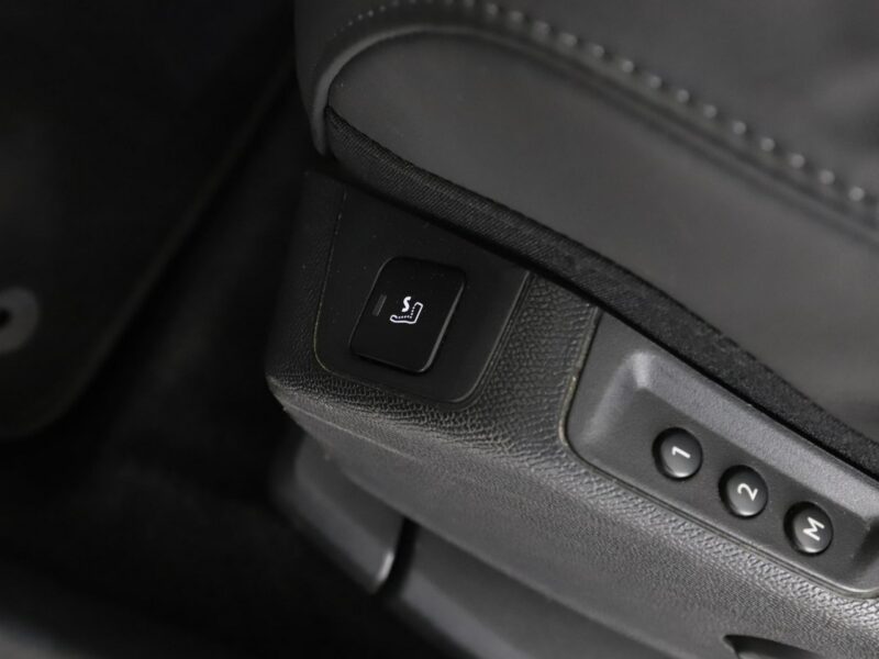 DS Automobiles DS 7 Crossback OPERA Automat Panorama Navi ACC Wentylowana Skóra Masaże Kamera DS LED