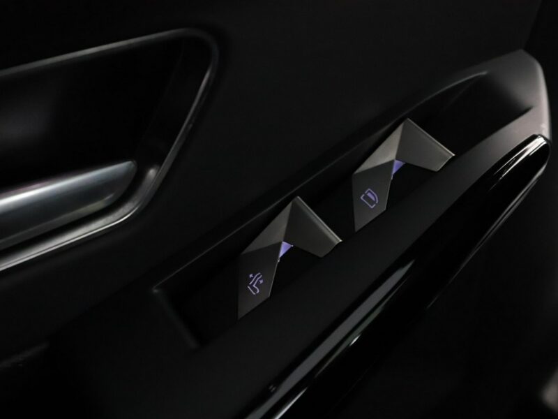 DS Automobiles DS 7 Crossback OPERA Automat Panorama Navi ACC Wentylowana Skóra Masaże Kamera DS LED