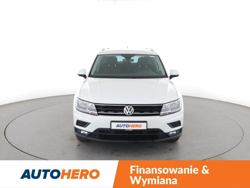 Volkswagen Tiguan Tempomat adaptacyjny PDC grzane fotele klima 3-strefowa navi bluetooth II (2016-2024)