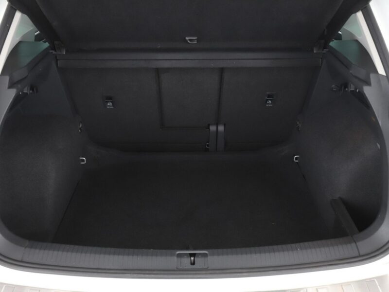 Volkswagen Tiguan Tempomat adaptacyjny PDC grzane fotele klima 3-strefowa navi bluetooth II (2016-2024)