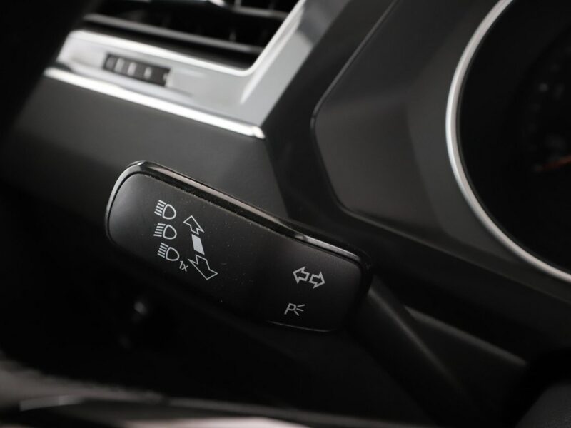 Volkswagen Tiguan Tempomat adaptacyjny PDC grzane fotele klima 3-strefowa navi bluetooth II (2016-2024)