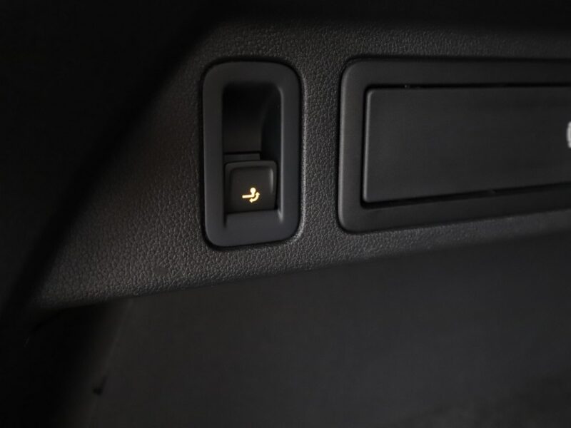 Volkswagen Tiguan Tempomat adaptacyjny PDC grzane fotele klima 3-strefowa navi bluetooth II (2016-2024)