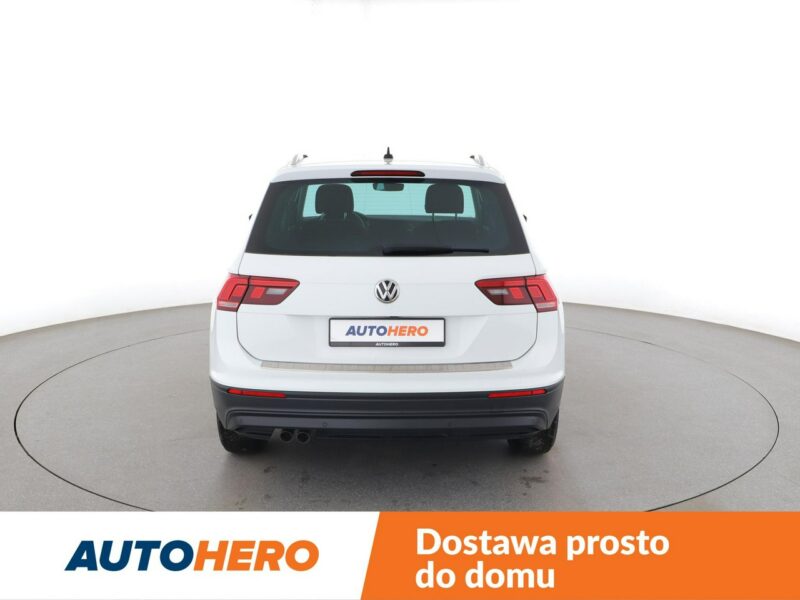 Volkswagen Tiguan Tempomat adaptacyjny PDC grzane fotele klima 3-strefowa navi bluetooth II (2016-2024)