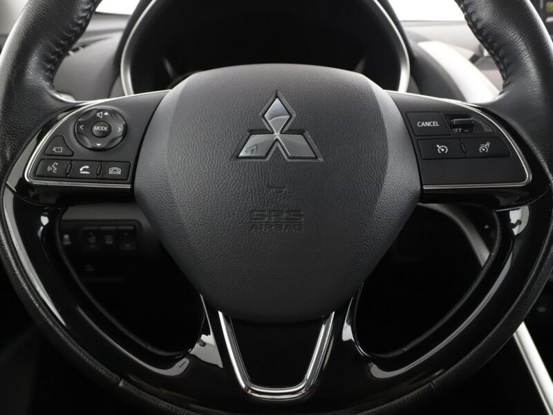 Mitsubishi Eclipse Cross PDC Klima auto grzane fotele przód/tył navi bluetooth VI (2018-)