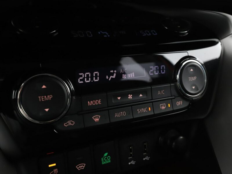 Mitsubishi Eclipse Cross PDC Klima auto grzane fotele przód/tył navi bluetooth VI (2018-)