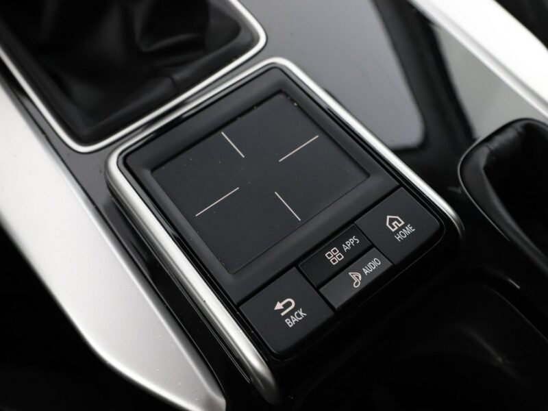 Mitsubishi Eclipse Cross PDC Klima auto grzane fotele przód/tył navi bluetooth VI (2018-)