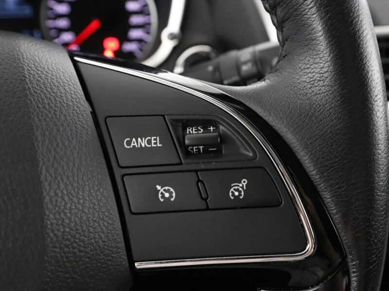 Mitsubishi Eclipse Cross PDC Klima auto grzane fotele przód/tył navi bluetooth VI (2018-)