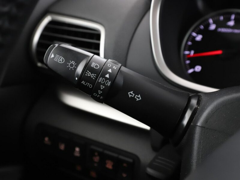 Mitsubishi Eclipse Cross PDC Klima auto grzane fotele przód/tył navi bluetooth VI (2018-)