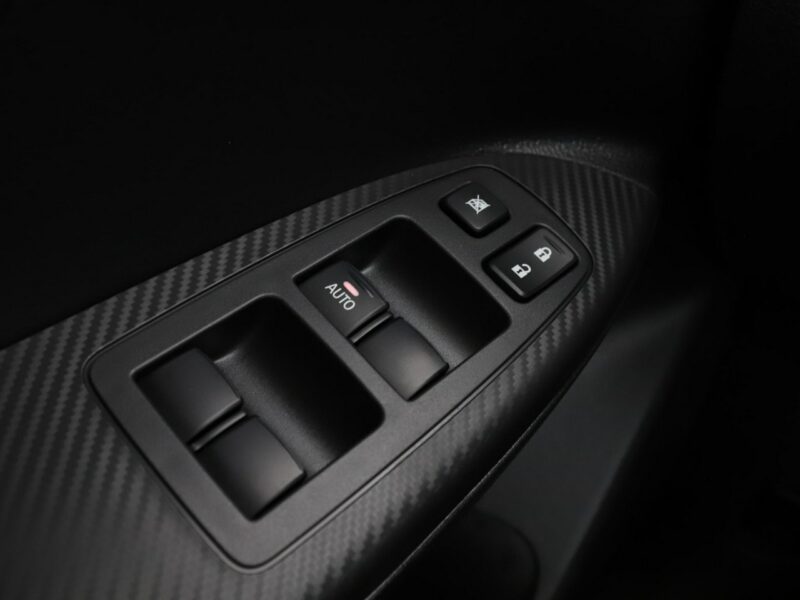 Mitsubishi Eclipse Cross PDC Klima auto grzane fotele przód/tył navi bluetooth VI (2018-)