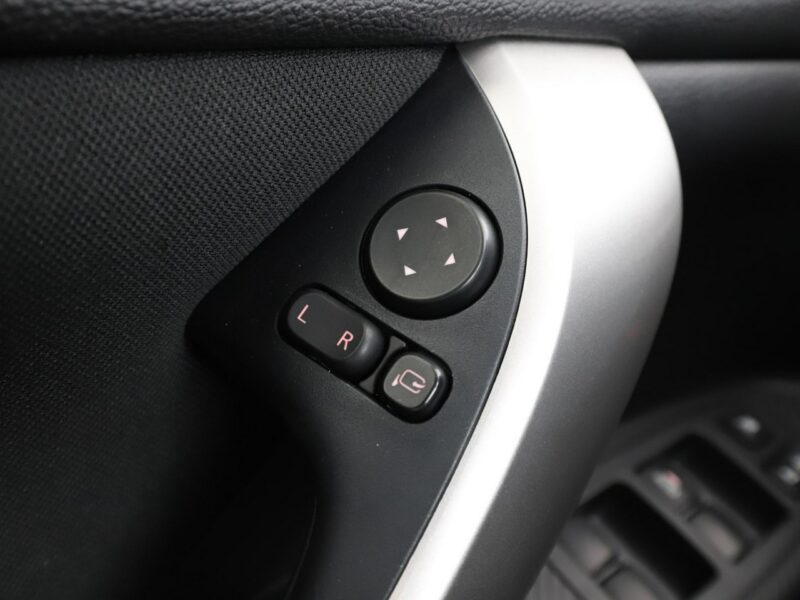 Mitsubishi Eclipse Cross PDC Klima auto grzane fotele przód/tył navi bluetooth VI (2018-)