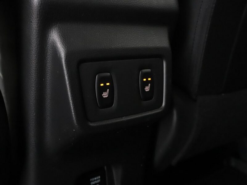 Mitsubishi Eclipse Cross PDC Klima auto grzane fotele przód/tył navi bluetooth VI (2018-)