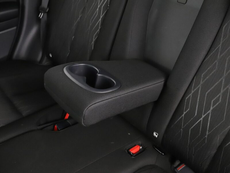 Mitsubishi Eclipse Cross PDC Klima auto grzane fotele przód/tył navi bluetooth VI (2018-)