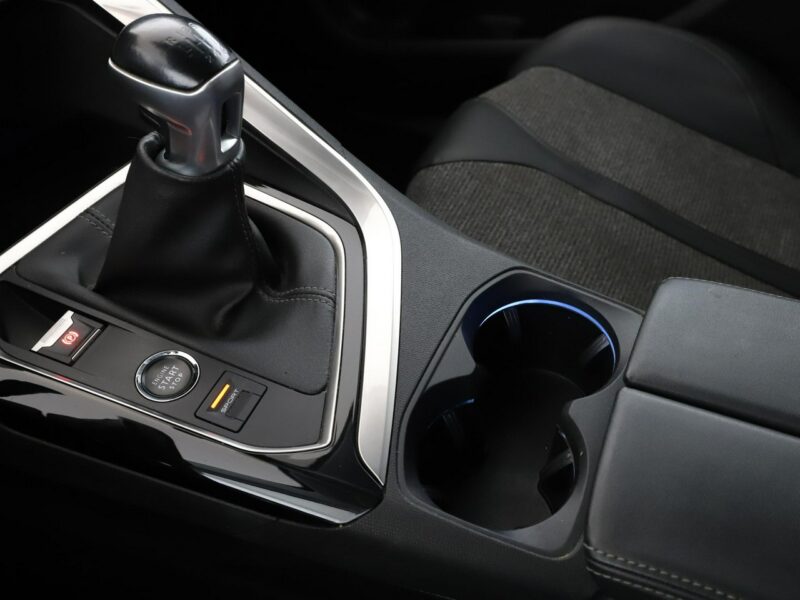 Peugeot 5008 Allure 7-osob. PDC grzane fotele navi kamera virtual półskóra tempomat II (2017-)