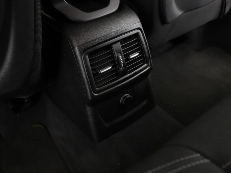 BMW X1 Xdrive Navi PDC Podg.fotele aut.klima II (F48) (2015-)