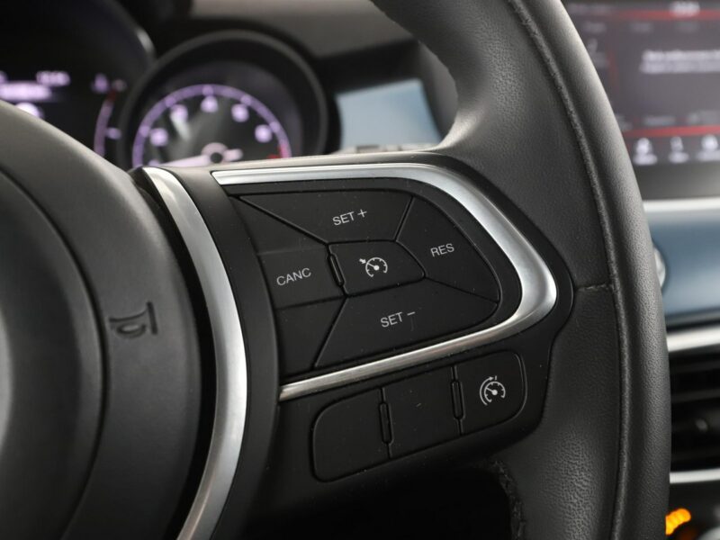 Fiat 500x LED Kamera cofania klima auto navi bluetooth multifunkcja