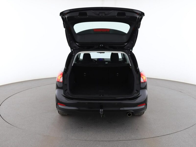 Ford Focus navigacja klimatyzacja czujniki parkowania bluetoothnavigacja klimatyz Mk4 (2018-)