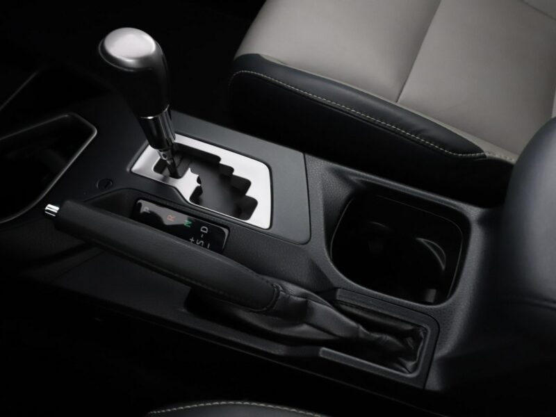 Toyota RAV-4 Lounge skóra navi grzane fotele kamera LED tempomat IV (2012-)