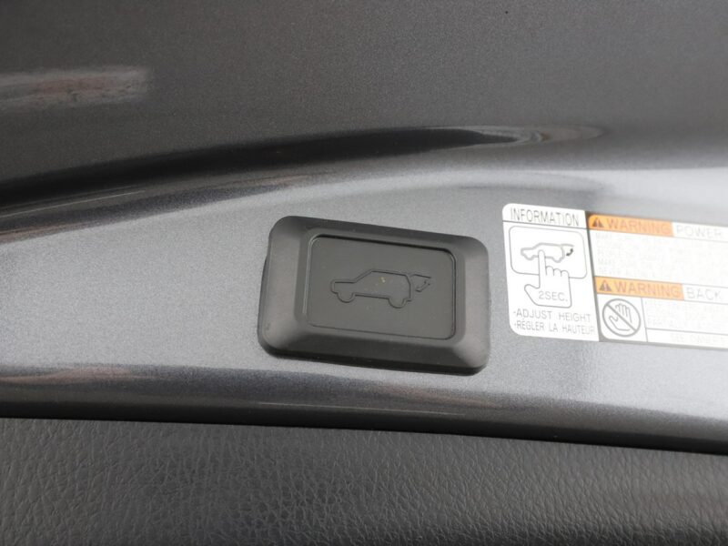 Toyota RAV-4 Lounge skóra navi grzane fotele kamera LED tempomat IV (2012-)