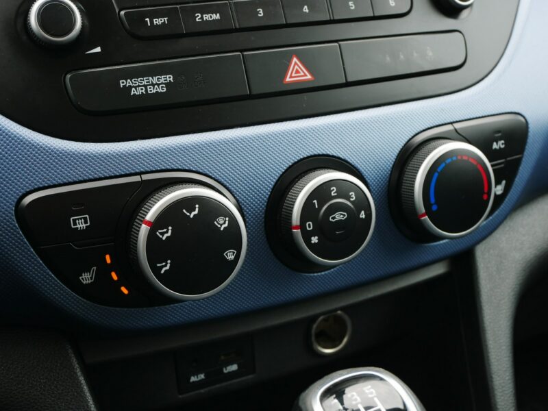 Hyundai i10 1.0 MPI 66KM -Klima +Grzane fotele i kier -Bardzo zadbany +Opony zima II (2013-)