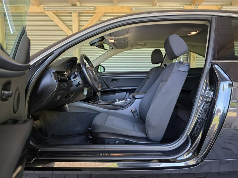 BMW 325 E92 3.0 218KM Coupe Automat E90 (2005-2012)