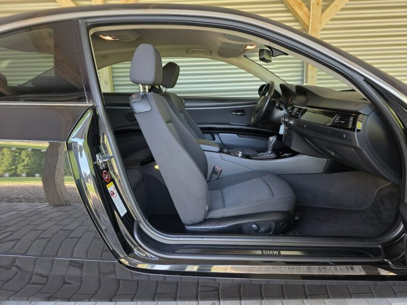 BMW 325 E92 3.0 218KM Coupe Automat E90 (2005-2012)